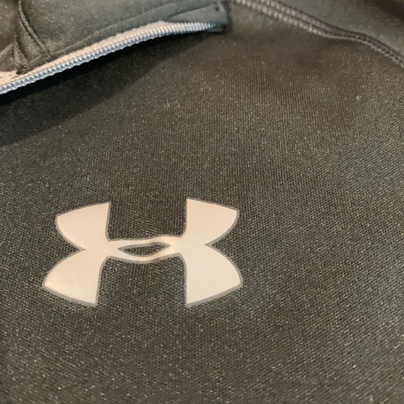 Under Armour Pullover - Picture 3 of 5
